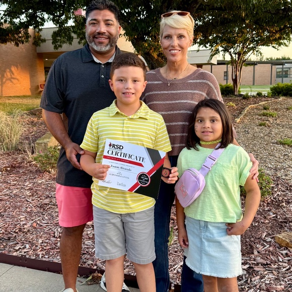 Meet your Posher, Sally - Picture 3 of 3